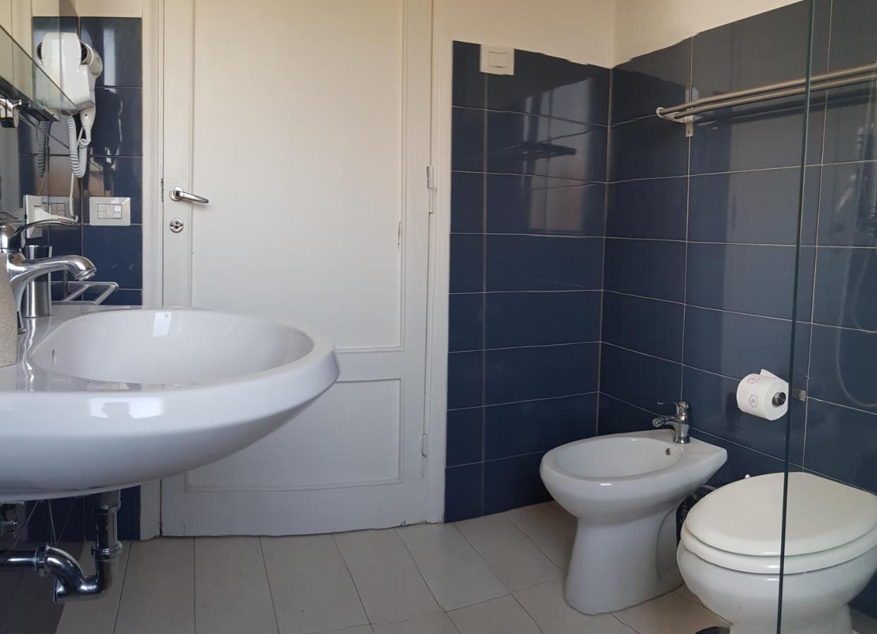 Brezza Di Mare Apartment Lido di Ostia Luaran gambar