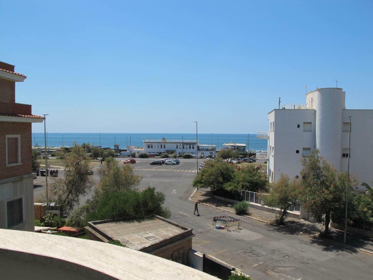 Brezza Di Mare Apartment Lido di Ostia Luaran gambar