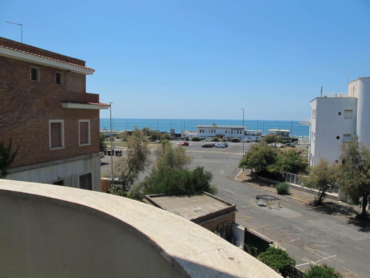 Brezza Di Mare Apartment Lido di Ostia Luaran gambar