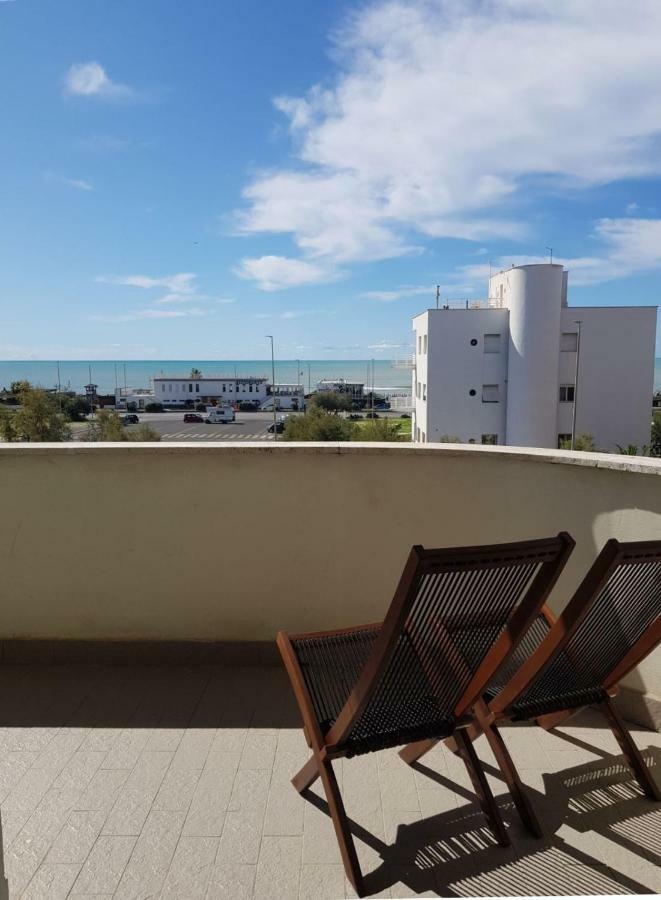 Brezza Di Mare Apartment Lido di Ostia Luaran gambar